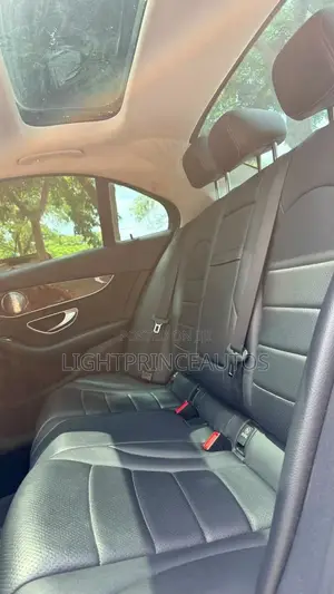 Mercedes-Benz C300 2015 Silver