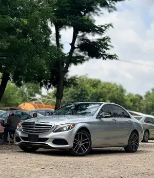Mercedes-Benz C300 2015 Silver