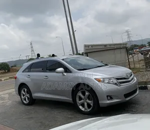 Toyota Venza 2010 Silver