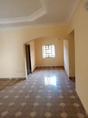 2bdrm Block of Flats in Avis Water, Karu for rent