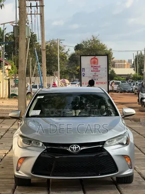 Toyota Camry SE 4dr Sedan (2.5L 4cyl 6A) 2017 Silver