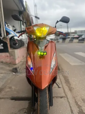 Kymco 2018 Orange