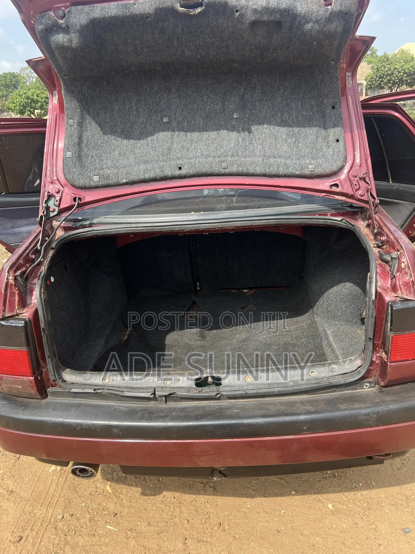 Volkswagen Vento 1995 Maroon