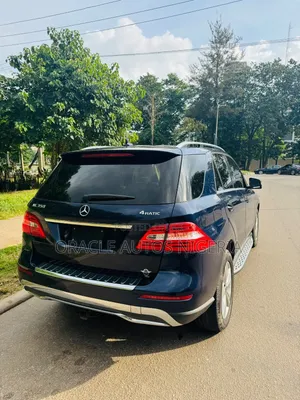 Mercedes-Benz M Class ML350 4MATIC 4dr SUV AWD (3.5L 6cyl 7A) 2015 Blue