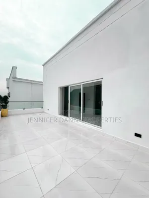 5bdrm Duplex in Ogombo for sale