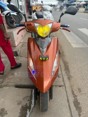 Kymco 2018 Orange