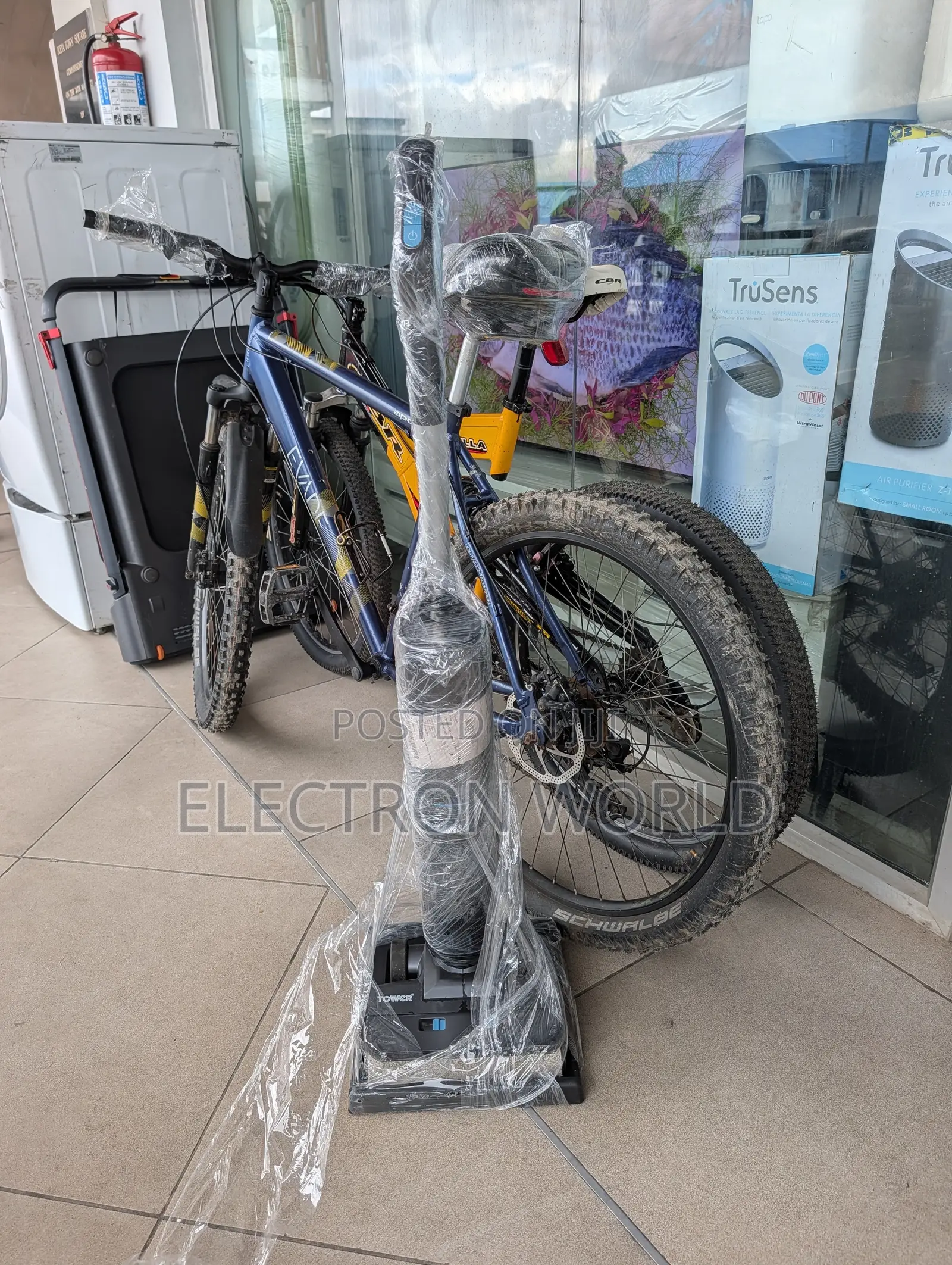 Tower Wet and Dry Vacuum Cleaner