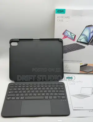ESR Keyboard Case for iPad Air 11” M4/M3/M2, 5th/4th Gen