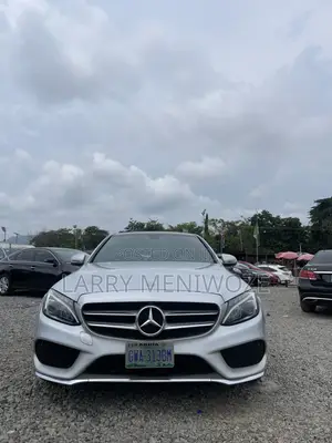Mercedes-Benz C300 Luxury 4dr AWD 4Matic Sedan (2.0L 4cyl 7A) 2015