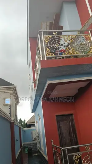 4bdrm Block of Flats in Obafemi-Owode for sale