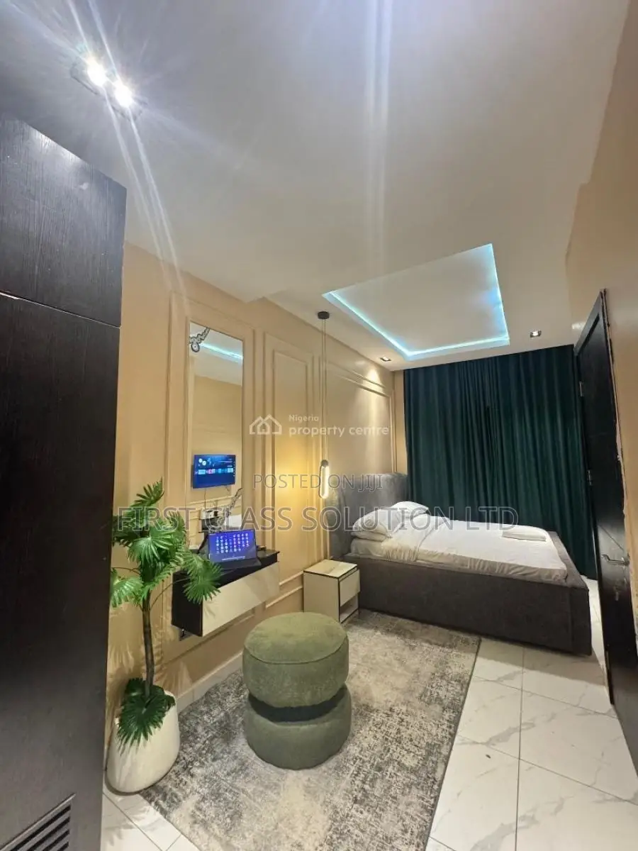 Beautiful 1 Bedroom Duplex Available