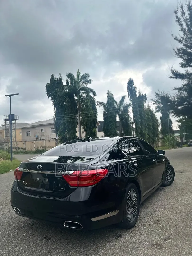 Kia Quoris 2013 Black