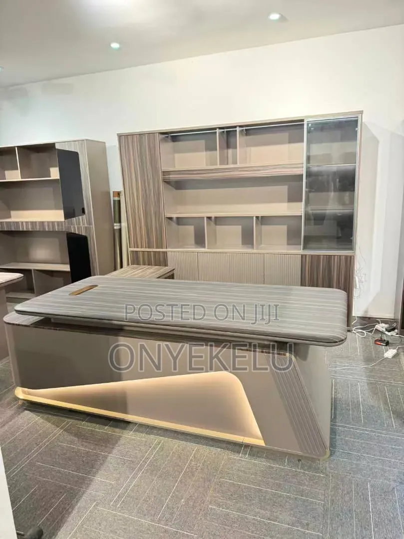 Executive Table With Lights,2mts