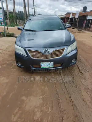 Toyota Camry 2010 Gray
