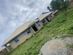 2bdrm Block of Flats in Ife Oluwa, Akala Express for sale