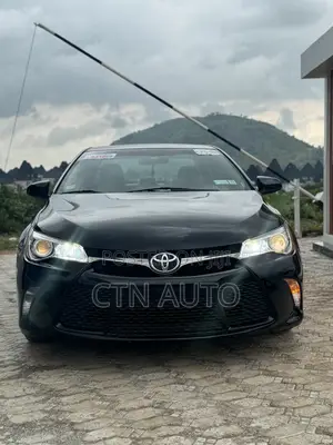 Toyota Camry SE 4dr Sedan (2.5L 4cyl 6A) 2016 Black