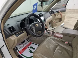 Toyota Highlander Limited 2010 White
