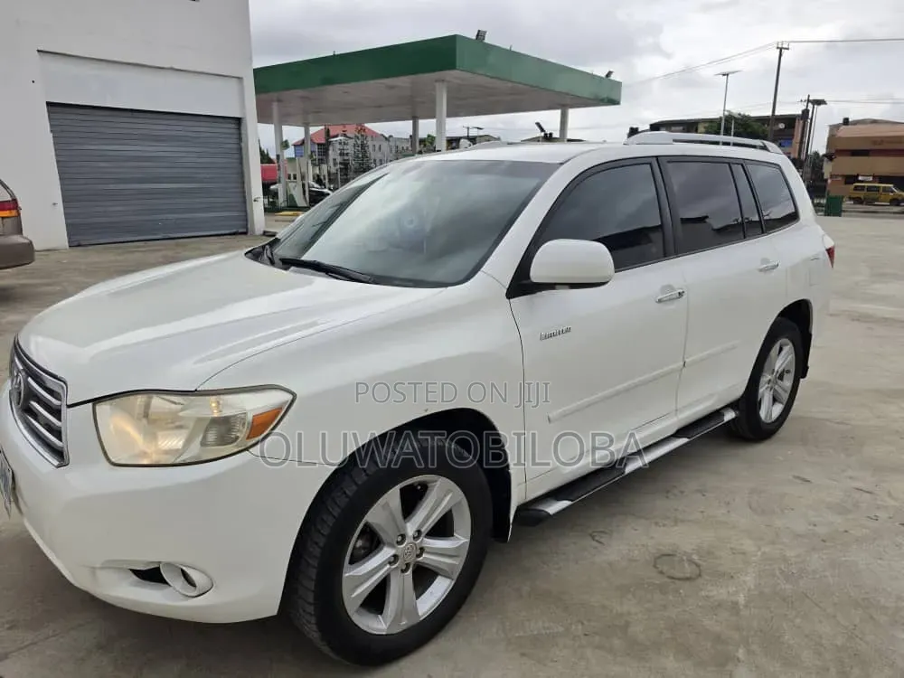 Toyota Highlander Limited 2010 White