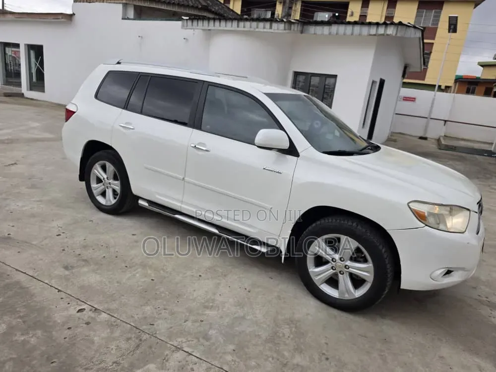 Toyota Highlander Limited 2010 White