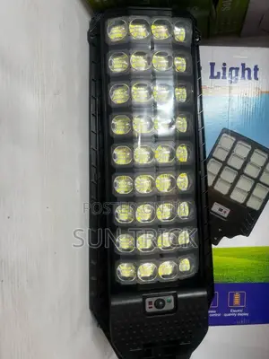 Suntrick 400W Solar Street Light
