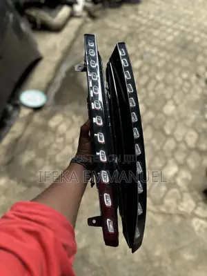 Audi Q7 Front Bumper LED Pointer