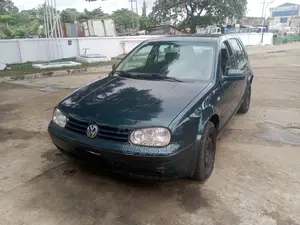 Volkswagen Golf 2001 Green