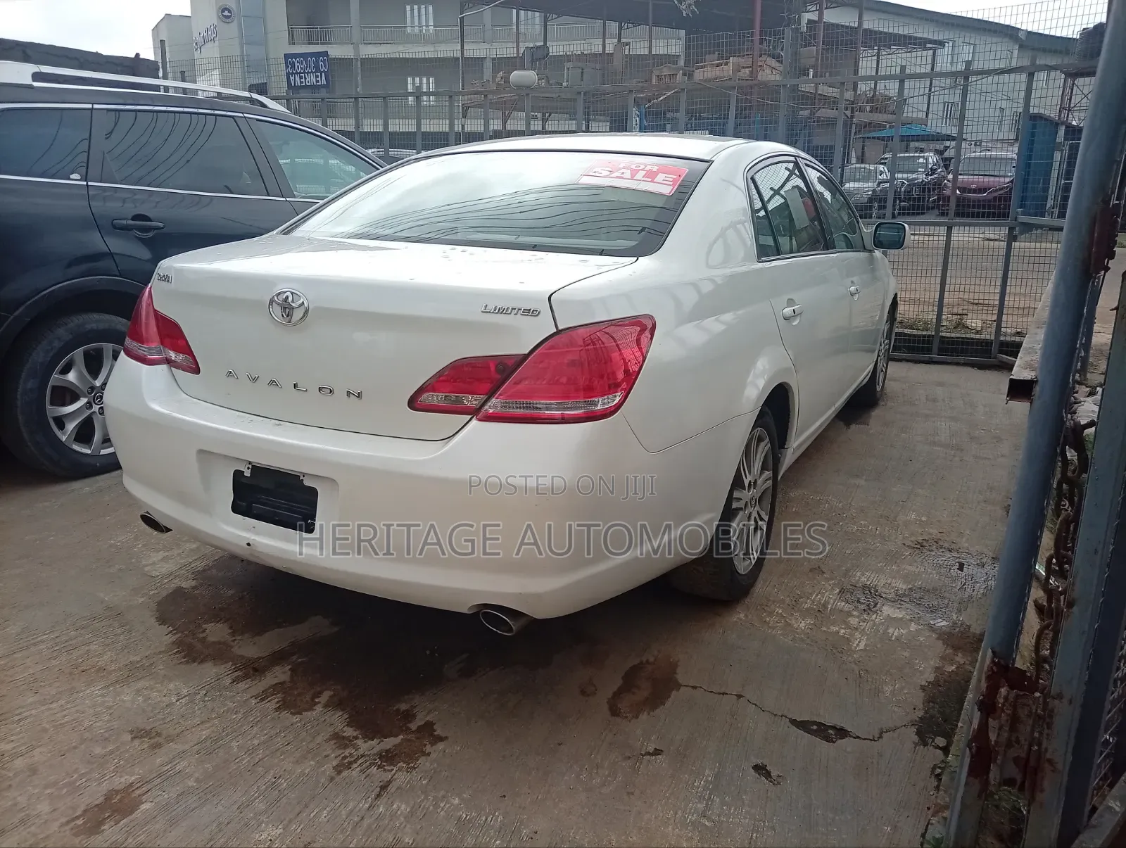 Toyota Avalon 2007 White