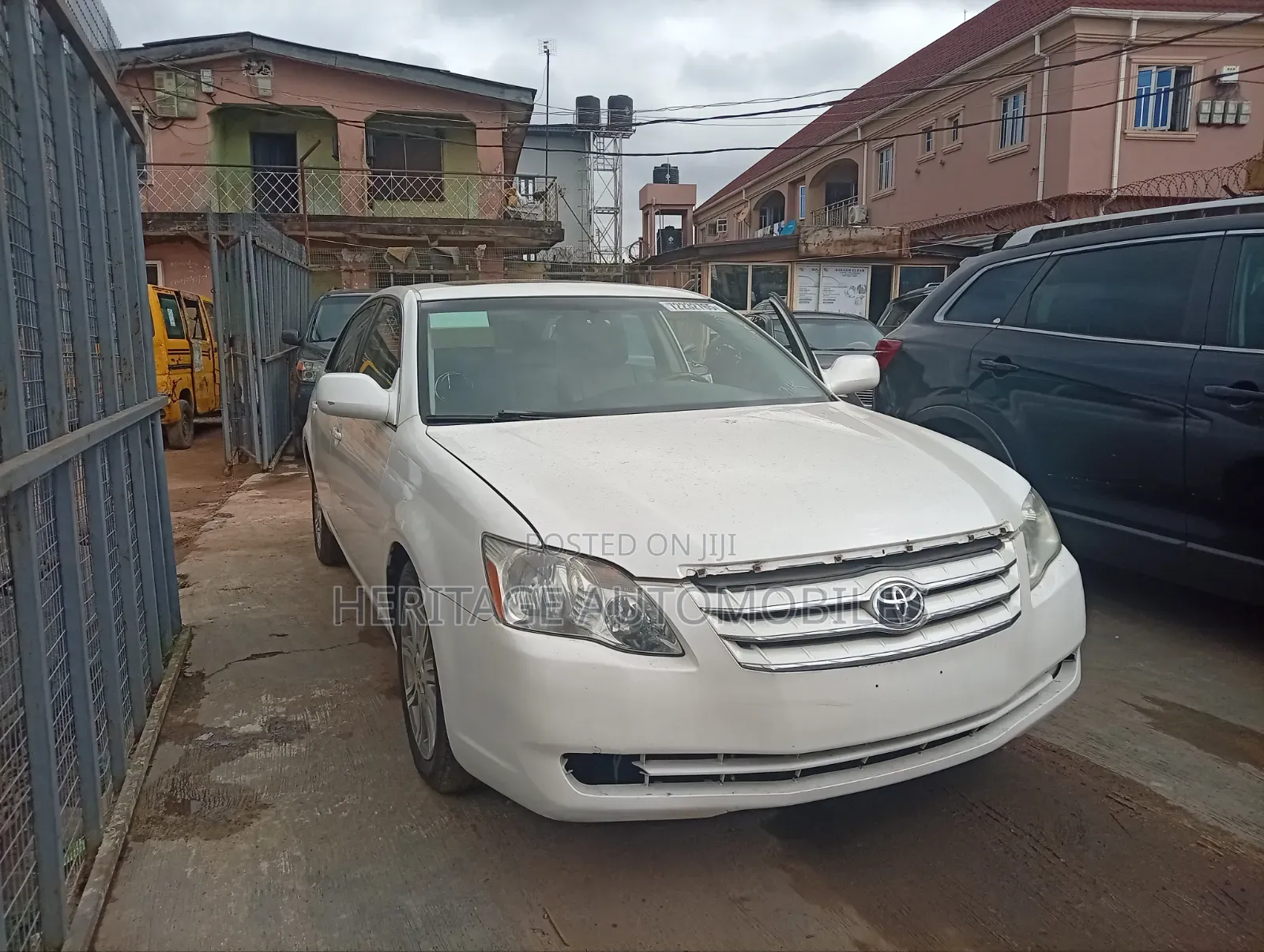 Toyota Avalon 2007 White