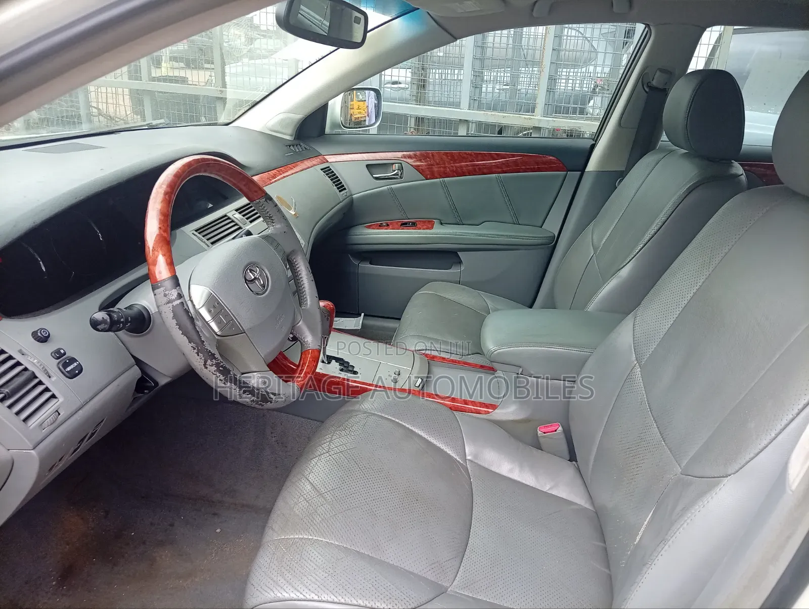 Toyota Avalon 2007 White