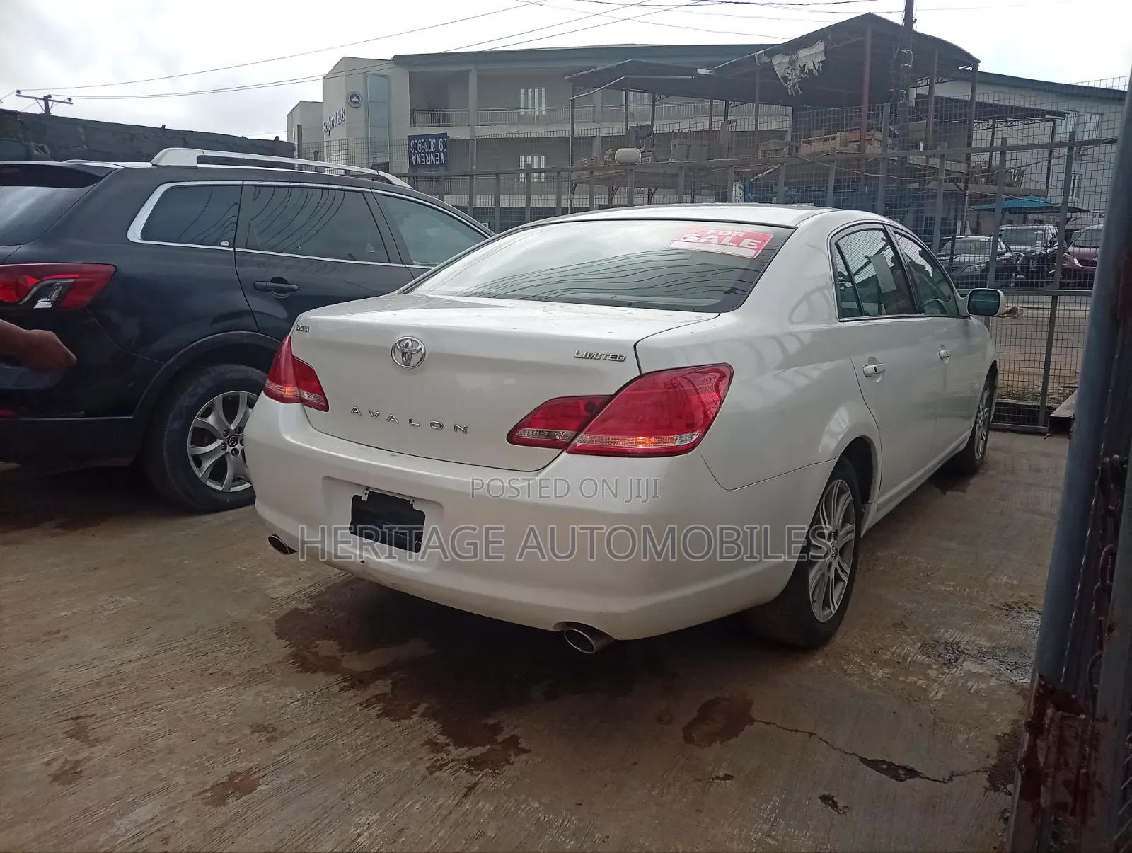 Toyota Avalon 2007 White