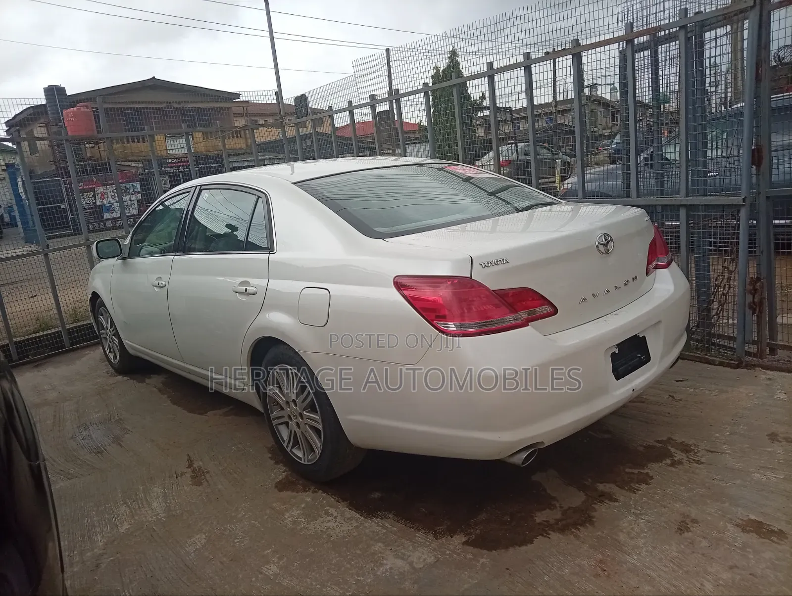 Toyota Avalon 2007 White