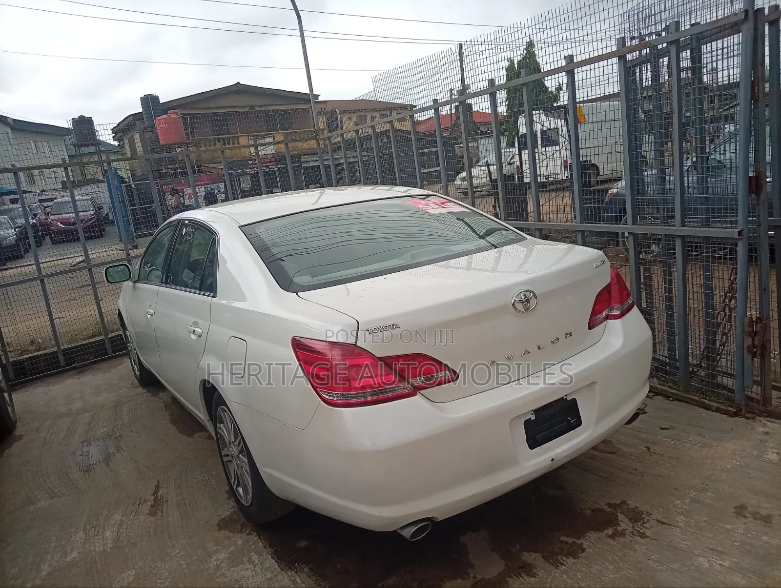 Toyota Avalon 2007 White
