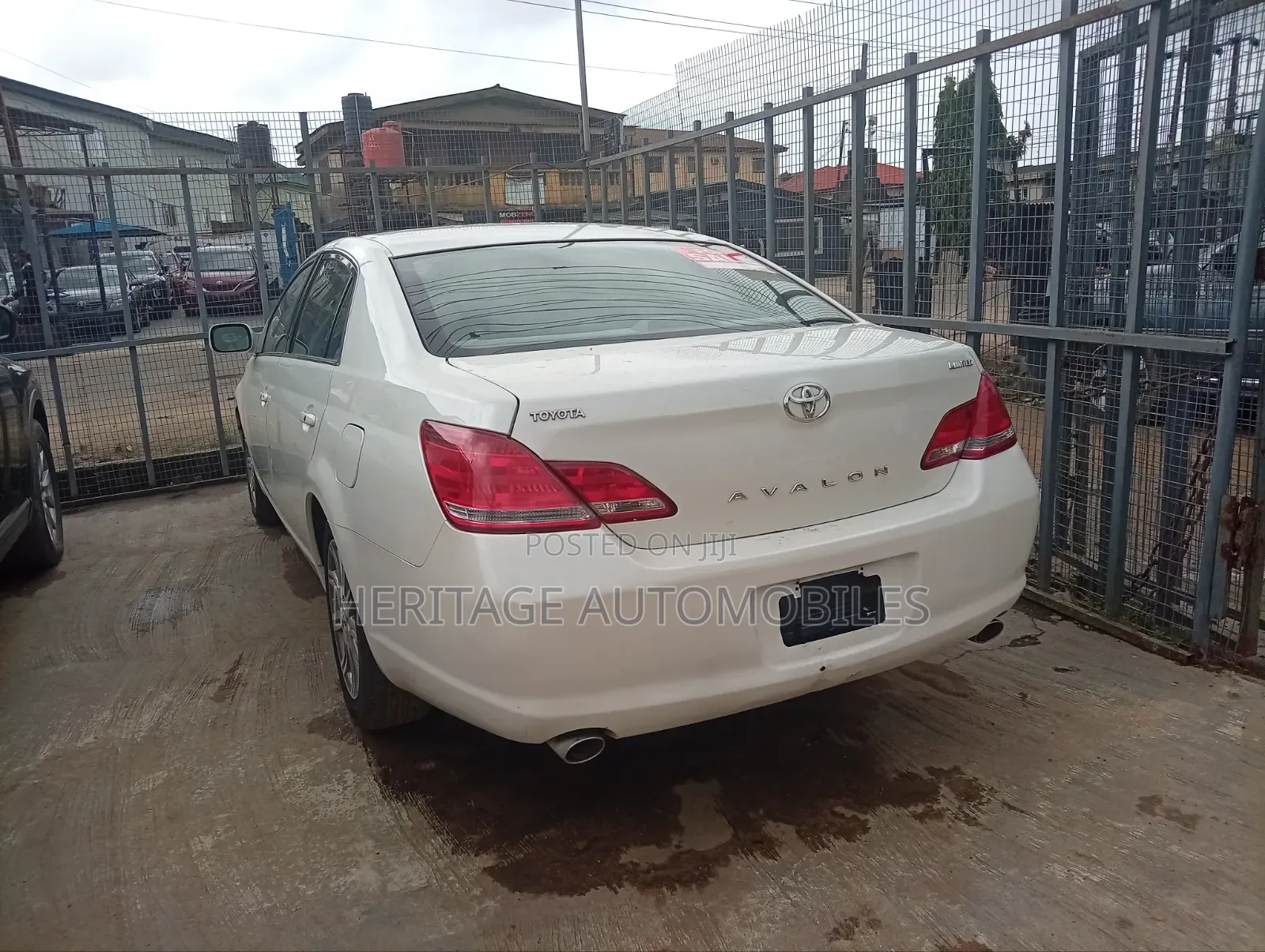 Toyota Avalon 2007 White