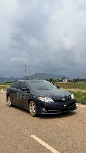 Toyota Camry SE 4dr Sedan (2.5L 4cyl 6A) 2014 Blue