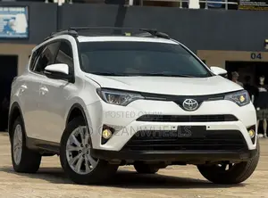 Toyota RAV4 XLE 4dr SUV (2.5L 4cyl 6A) 2014 White