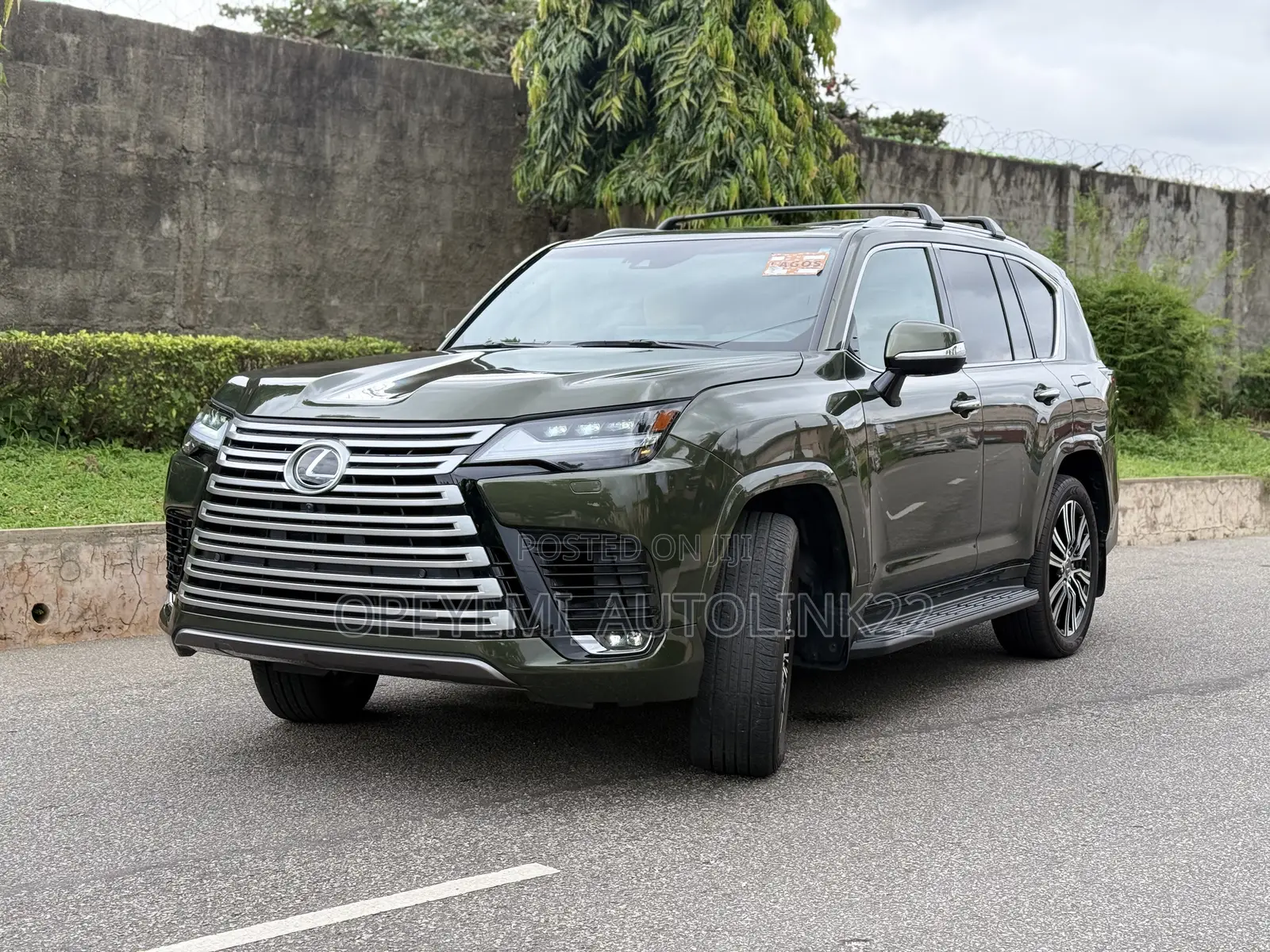 Lexus LX 600 2022 Green