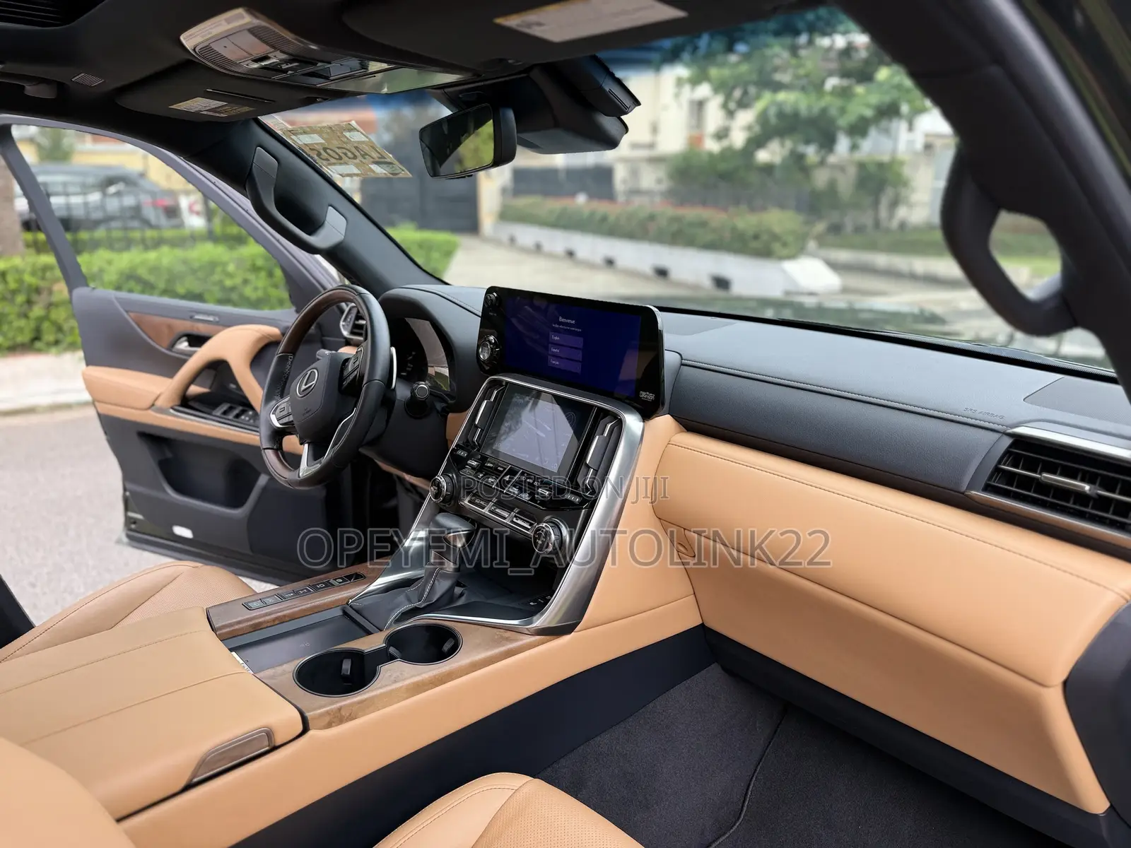 Lexus LX 600 2022 Green