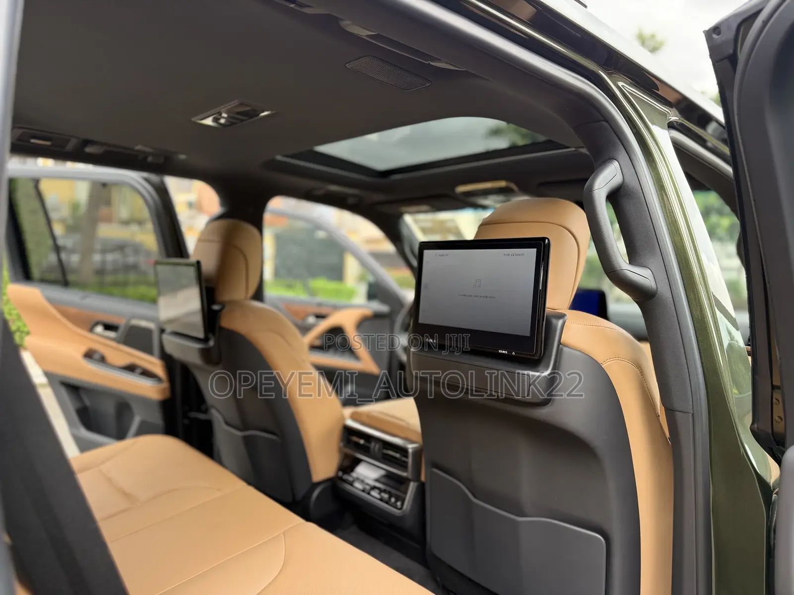 Lexus LX 600 2022 Green