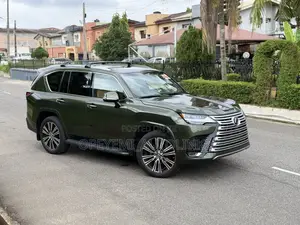 Lexus LX 600 2022 Green
