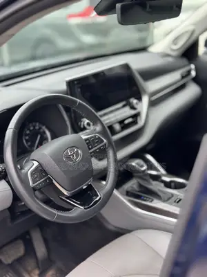 Toyota Highlander Platinum 2021 Blue