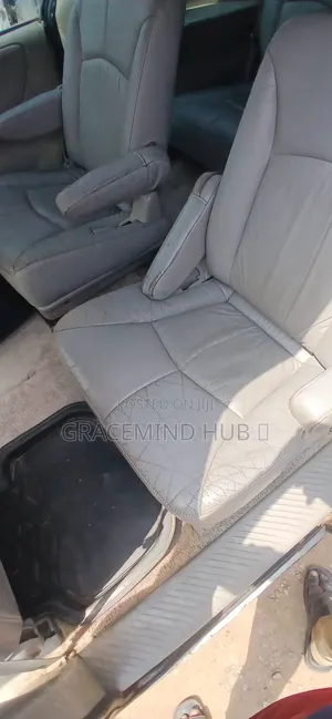Mazda MPV 2000 Silver