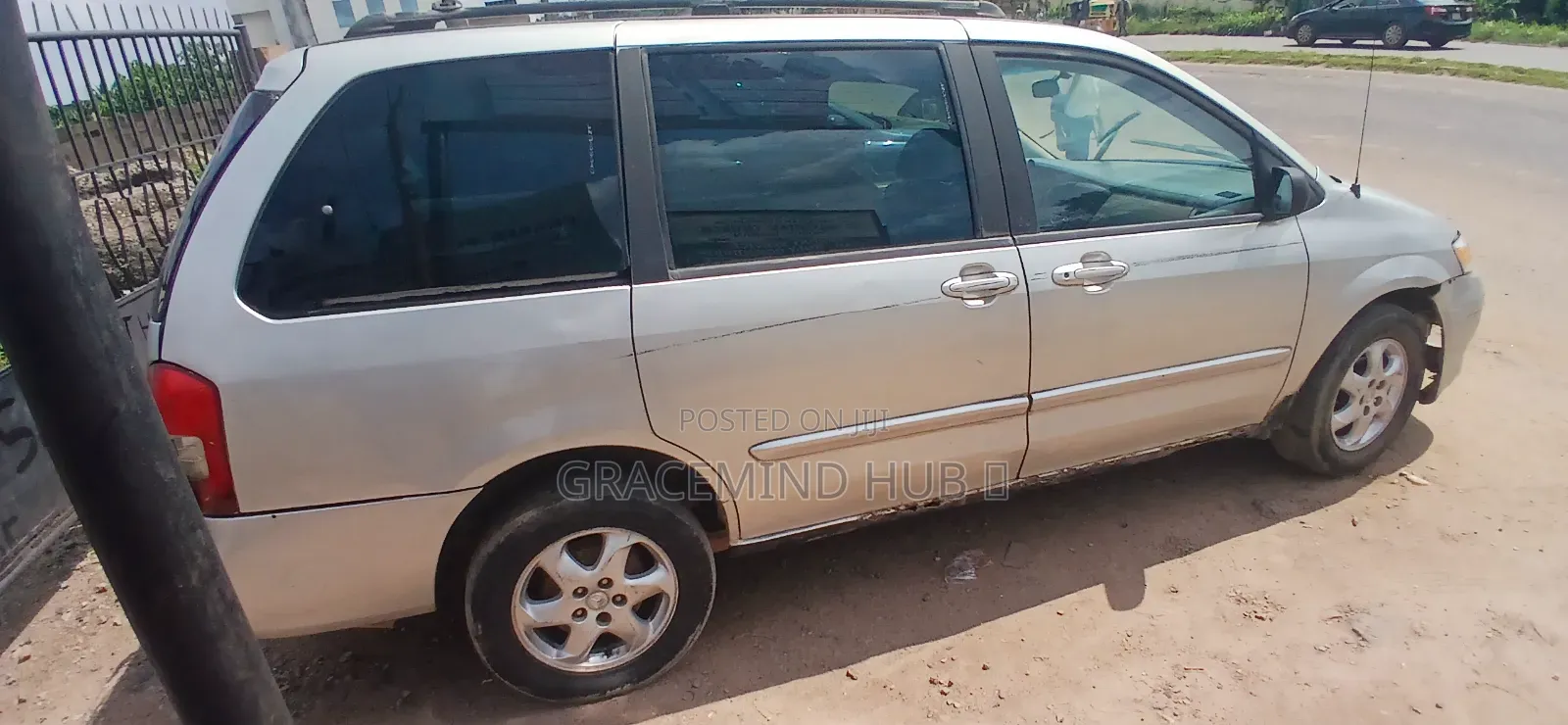 Mazda MPV 2000 Silver