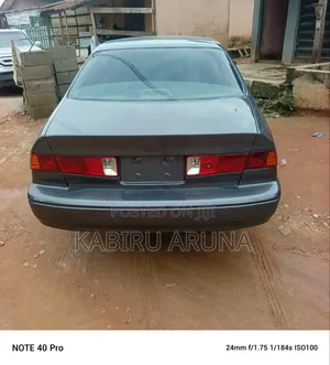 Toyota Camry 2001 Gray