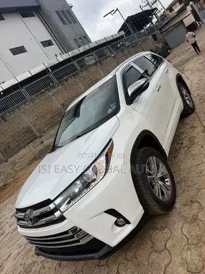 Toyota Highlander Limited 4dr SUV AWD (3.5L 6cyl 6A) 2015 White