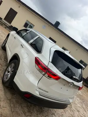 Toyota Highlander Limited 4dr SUV AWD (3.5L 6cyl 6A) 2015 White