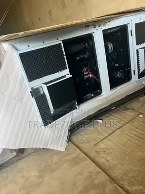 Efficient Perkins 100kVA Soundproof Diesel Gen