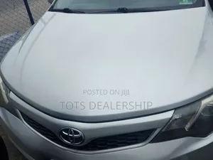 Toyota Camry SE 4dr Sedan (2.5L 4cyl 6A) 2013 Silver