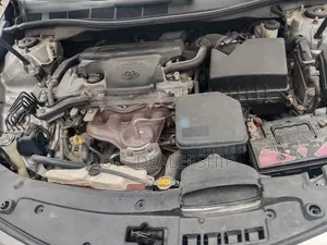 Toyota Camry SE 4dr Sedan (2.5L 4cyl 6A) 2013 Silver