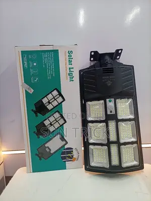Suntrick 950W Solar Street Light