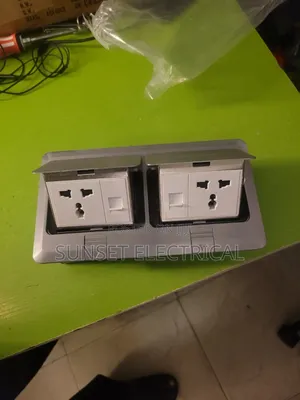 2 Universal Socket With 2 Cat6